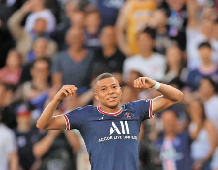 Intereses de imagen definen el futuro de Mbappé